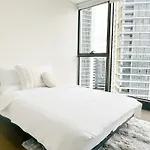 Sunset Serenity 2 Bedroom Apt In Olympic Park