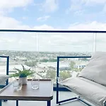 Sunset Serenity 2 Bedroom Apt In Olympic Park